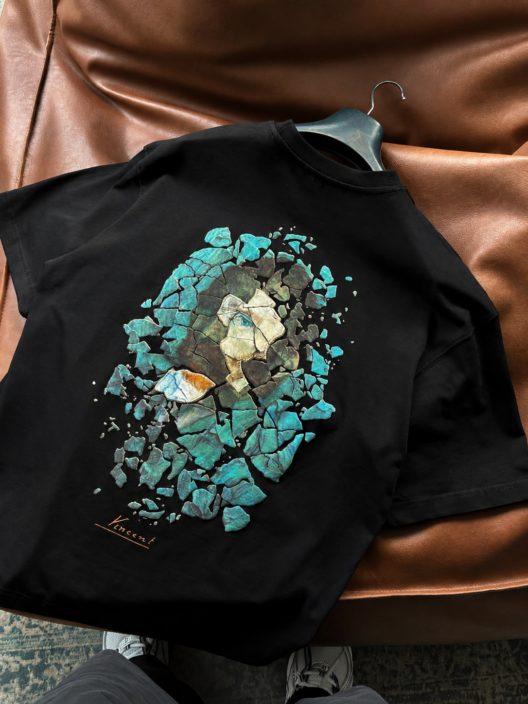 Unisex Broken Vincent Graphic T-Shirt HECLIC