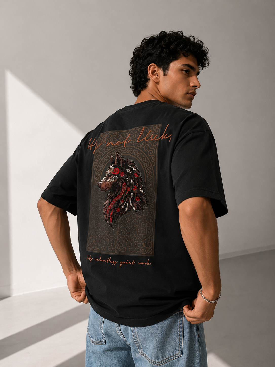 Unisex Wolf Embroidered Graphic T-Shirt HECLIC