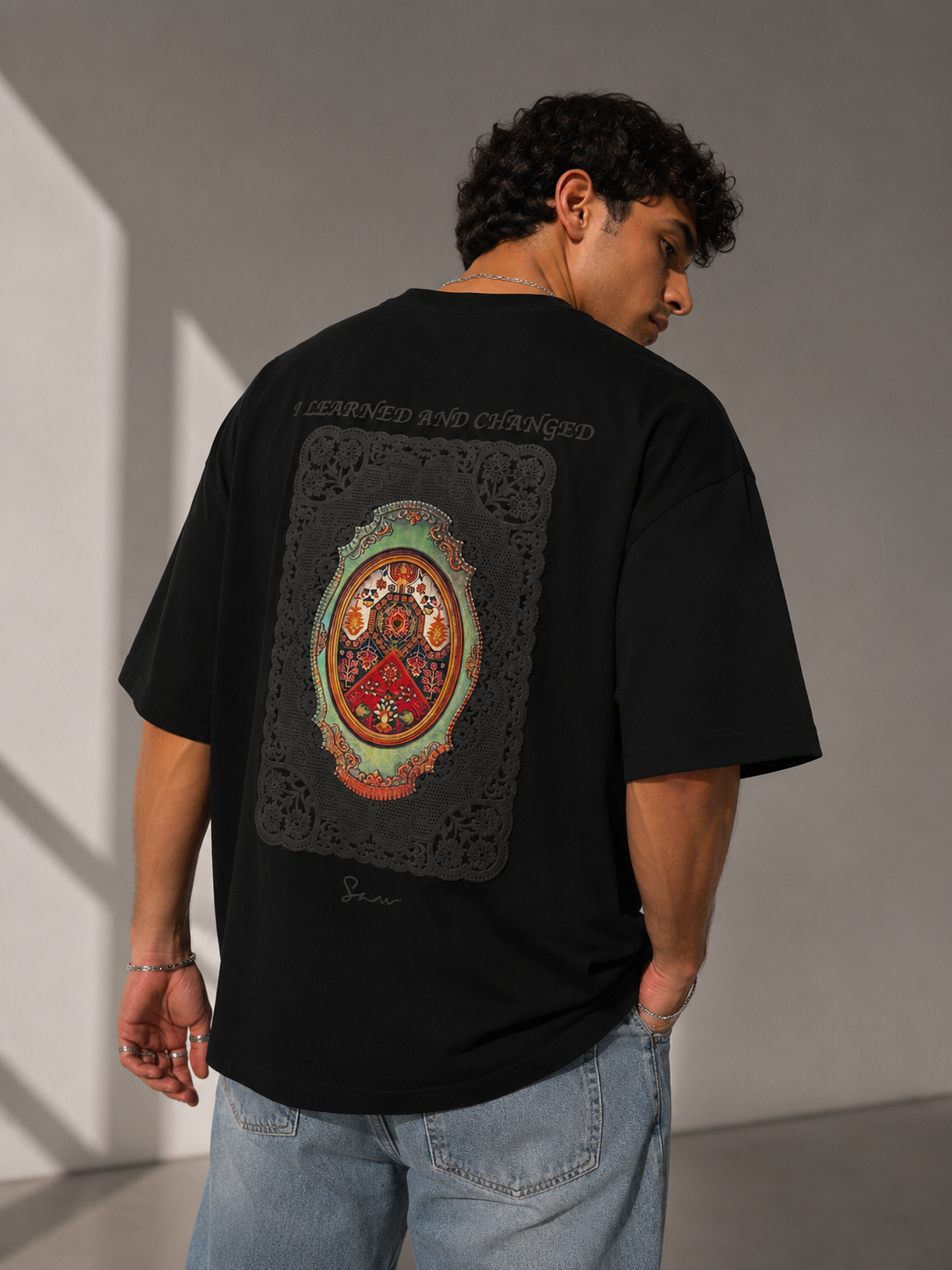 Unisex Vintage Frame Embroidered T-Shirt HECLIC