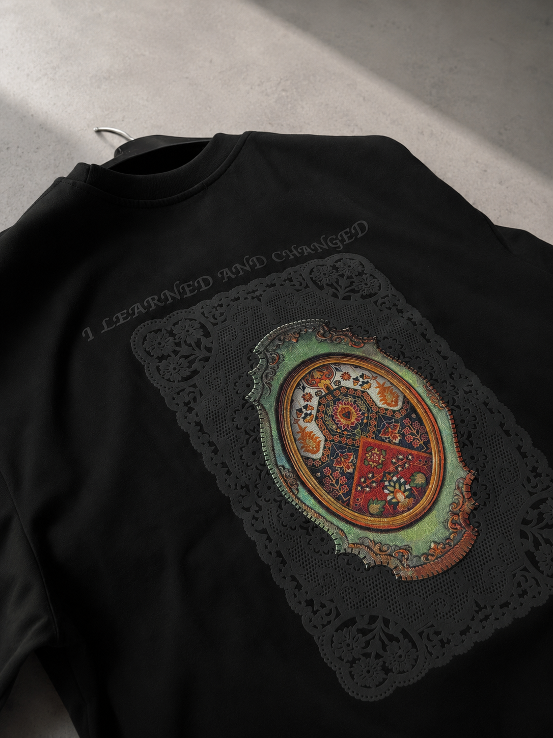 Unisex Vintage Frame Embroidered T-Shirt HECLIC