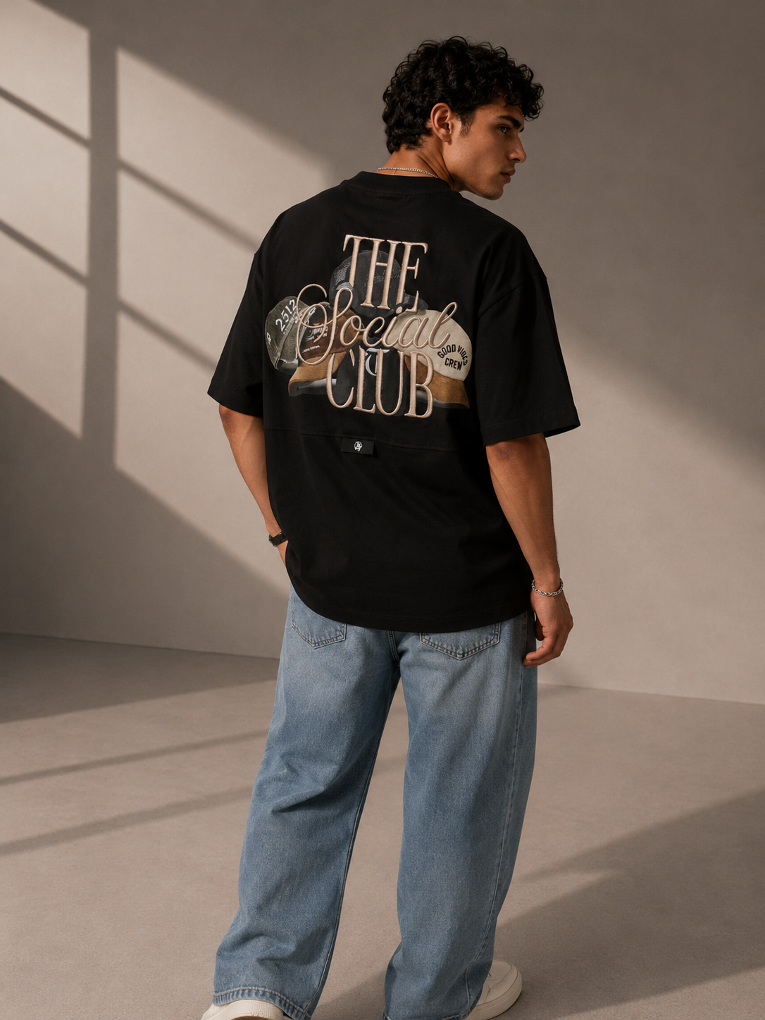 Unisex The Social Club Graphic T-Shirt HECLIC